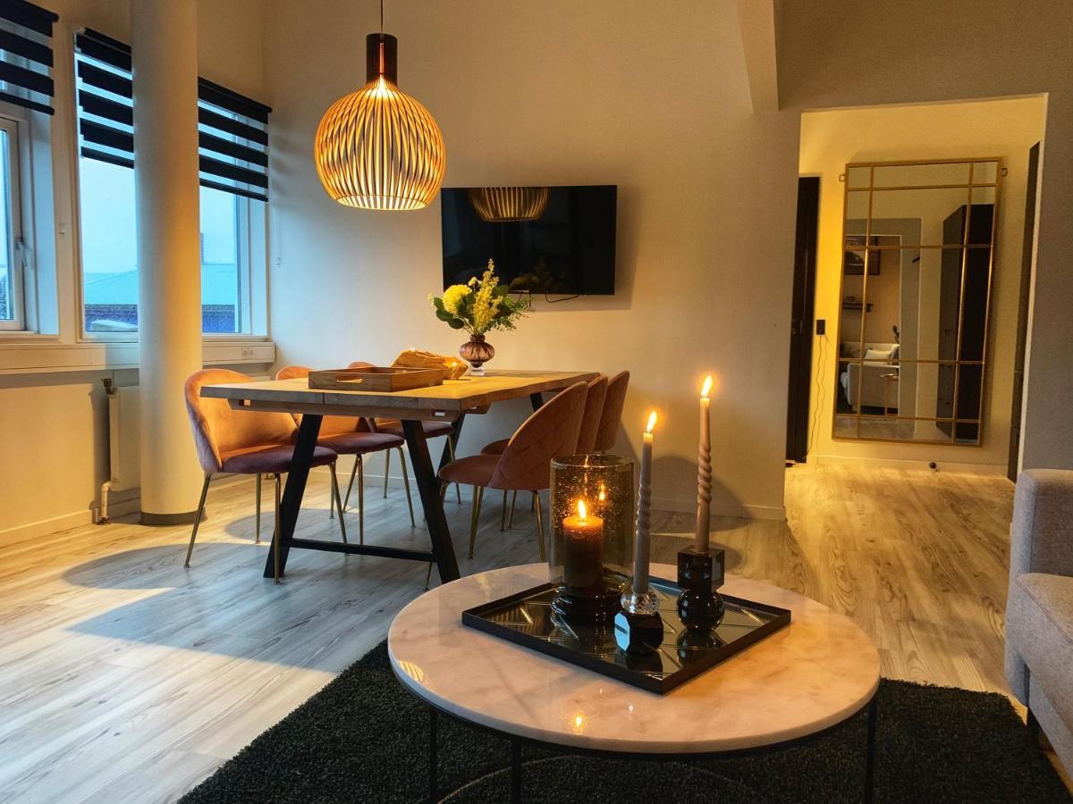Broncks Apartment 1 - Modern 2-Bedroom In The Heart Of トースハウン エクステリア 写真